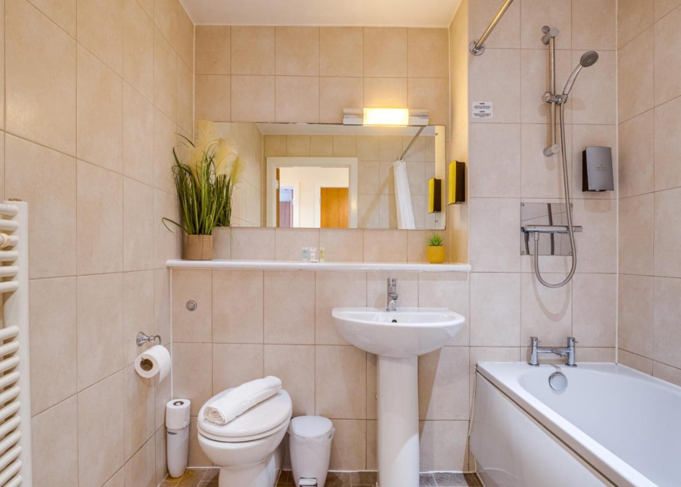 Chinatown - One Bed - Balcony - Secure Parking - Fast Wifi - Birmingham City Centre - 49A Eksteriør billede